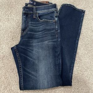 Men’s Hollister Slim Straight Advanced Stretch